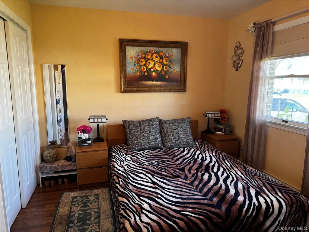 259 28th Street Copiague NY 11726