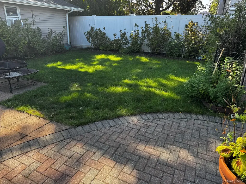 259 28th Street Copiague NY 11726