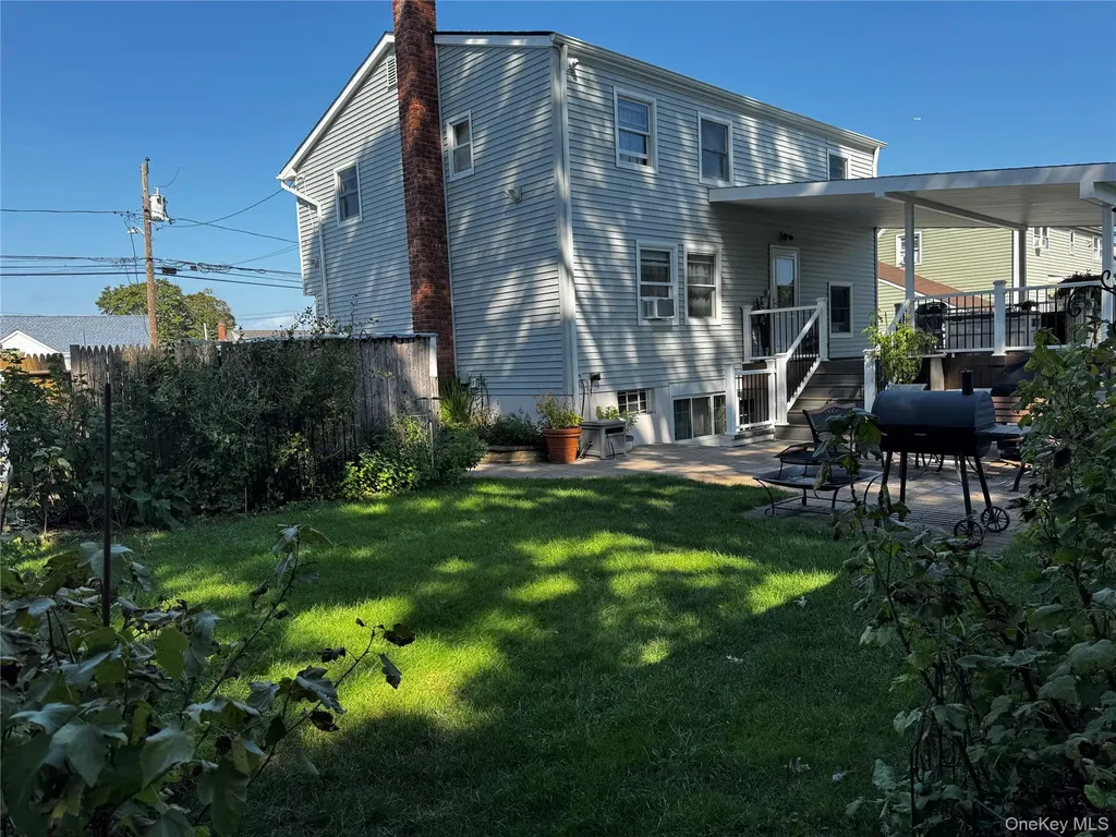 259 28th Street Copiague NY 11726