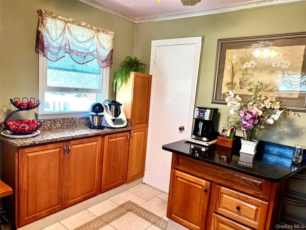 259 28th Street Copiague NY 11726