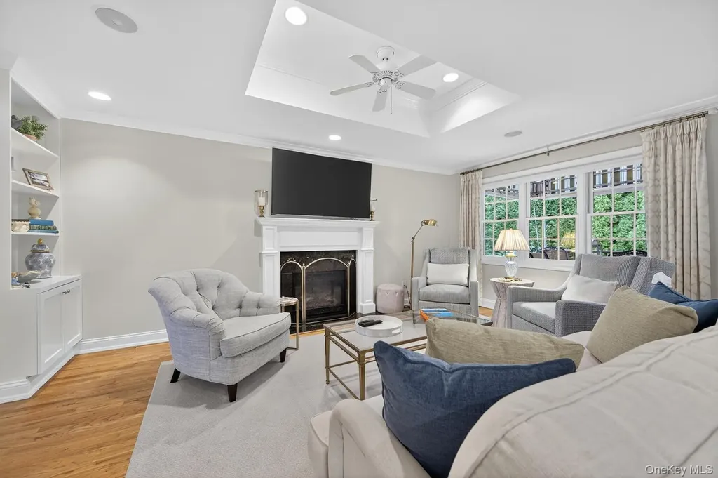 437 Andrews Road Mineola NY 11501
