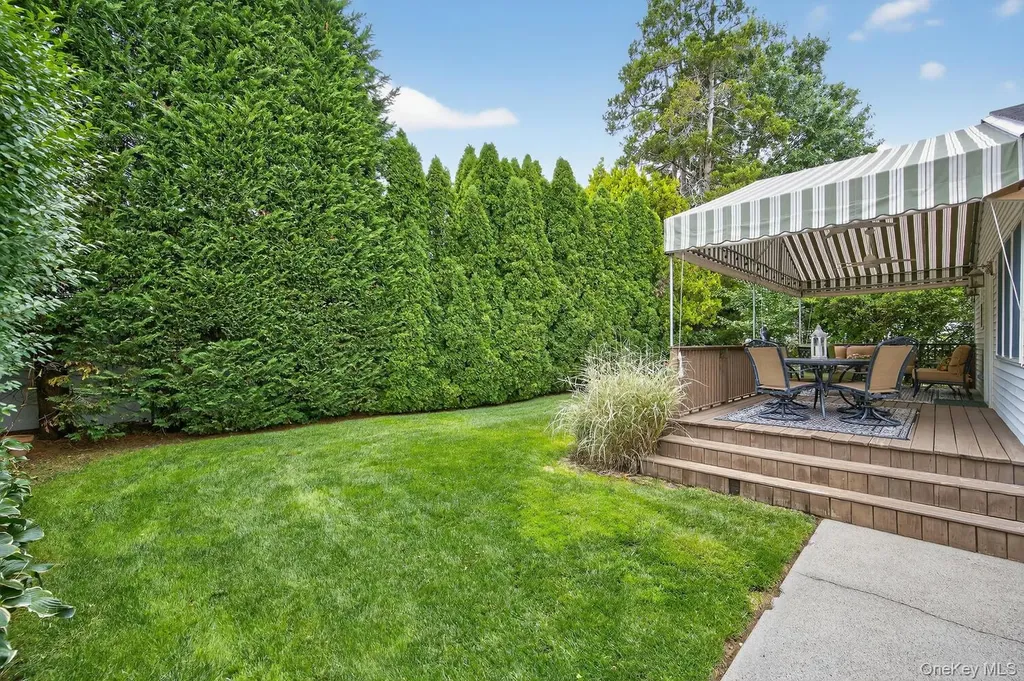 437 Andrews Road Mineola NY 11501