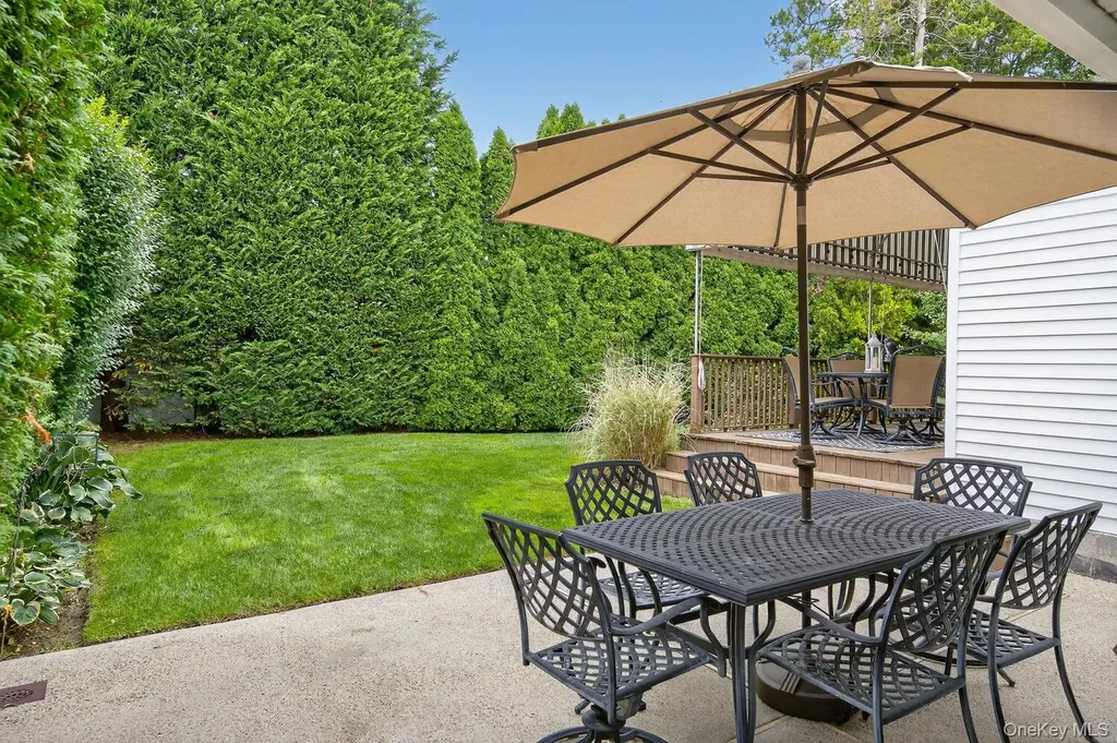 437 Andrews Road Mineola NY 11501
