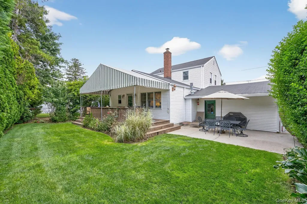 437 Andrews Road Mineola NY 11501