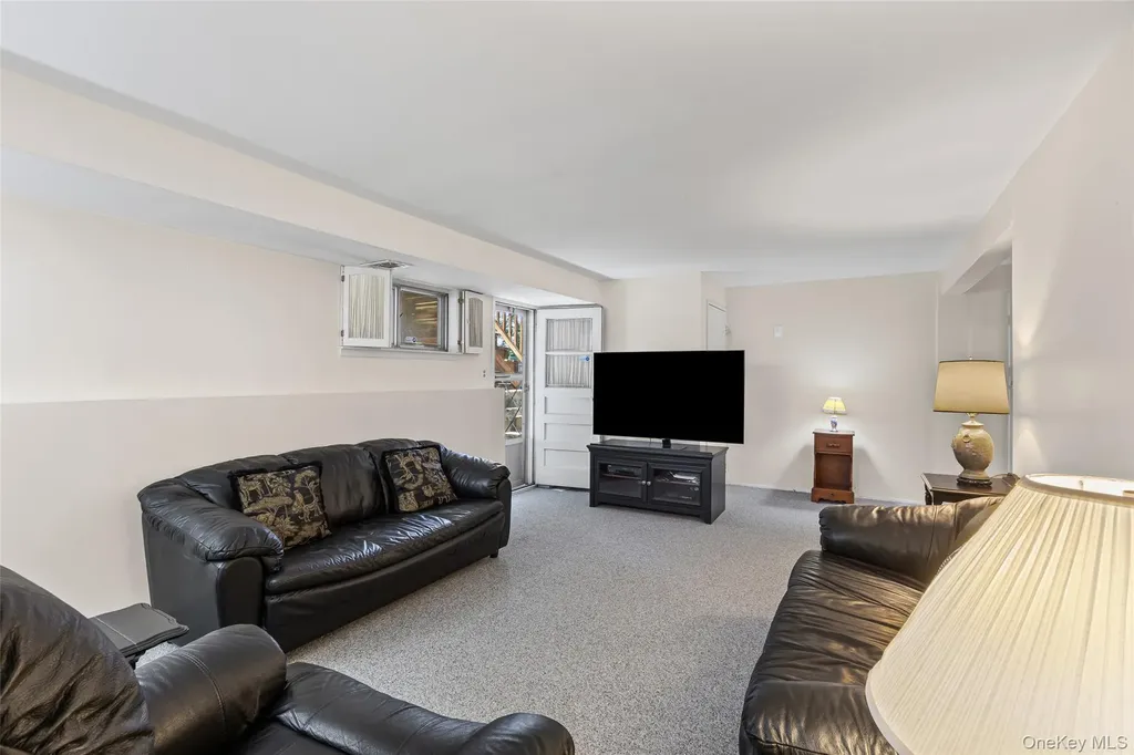 15 Belford Lane Smithtown NY 11787