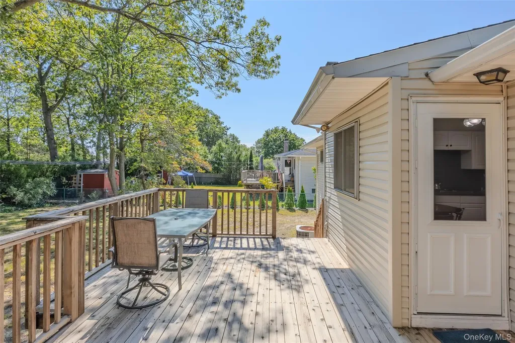 15 Belford Lane Smithtown NY 11787