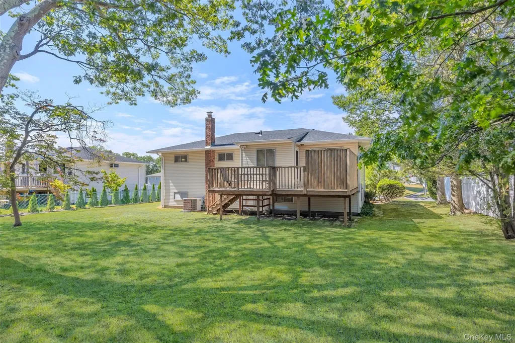 15 Belford Lane Smithtown NY 11787