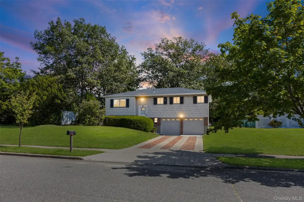 15 Belford Lane Smithtown NY 11787