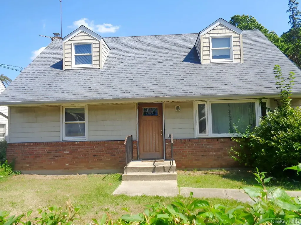 224 Catherine Street East Northport NY 11731
