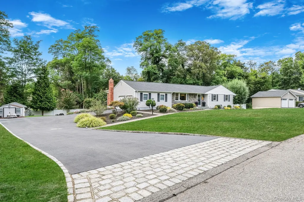 123 South Road Wading River NY 11792