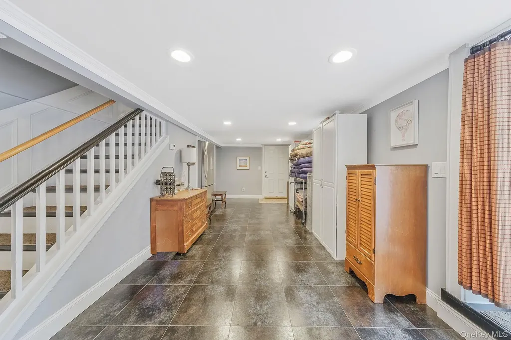 123 South Road Wading River NY 11792