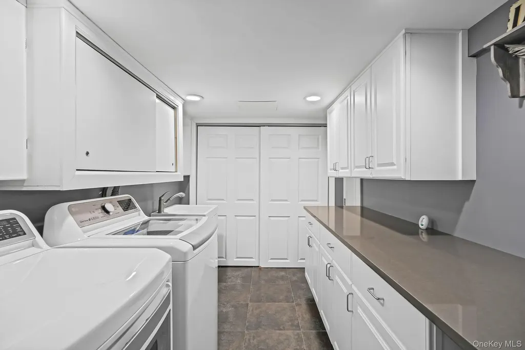 123 South Road Wading River NY 11792