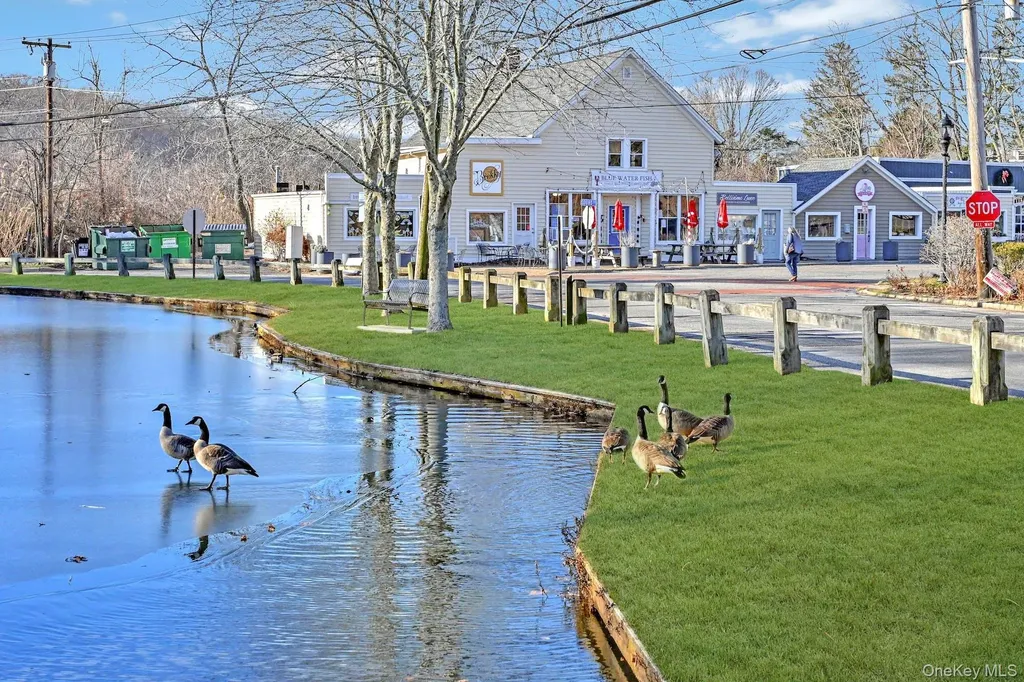 123 South Road Wading River NY 11792