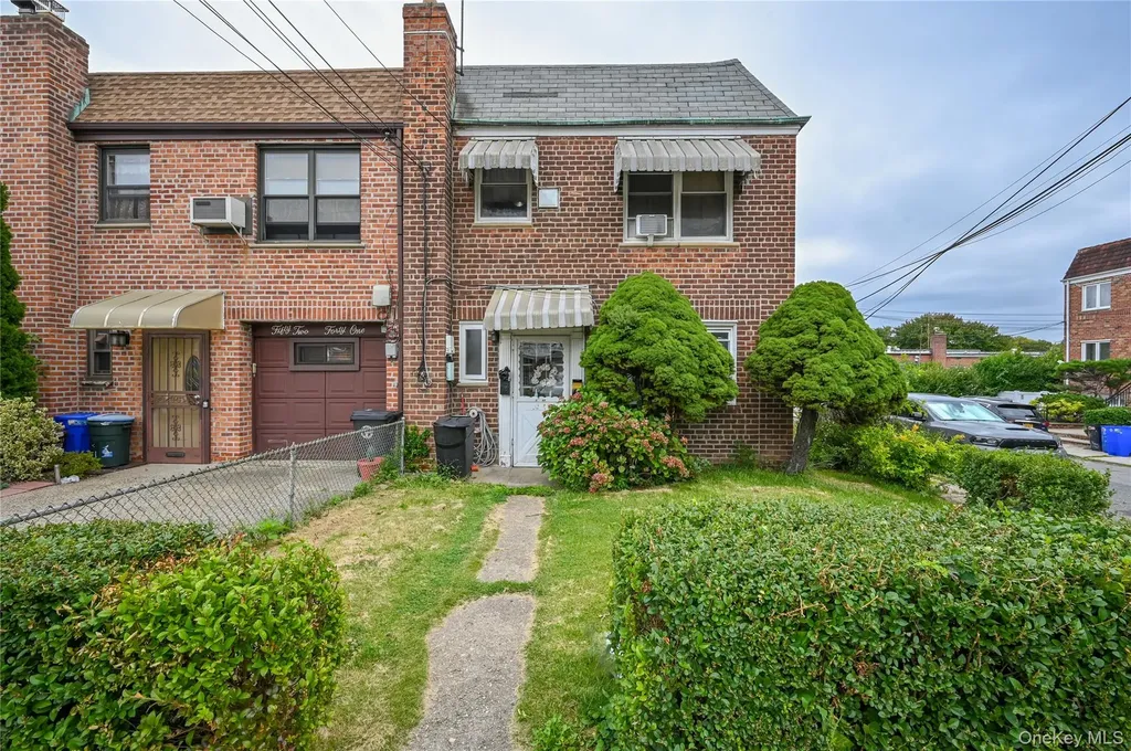 5243 69th Place Maspeth NY 11378