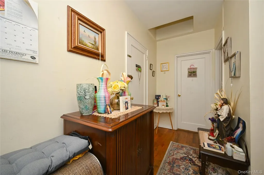 5243 69th Place Maspeth NY 11378