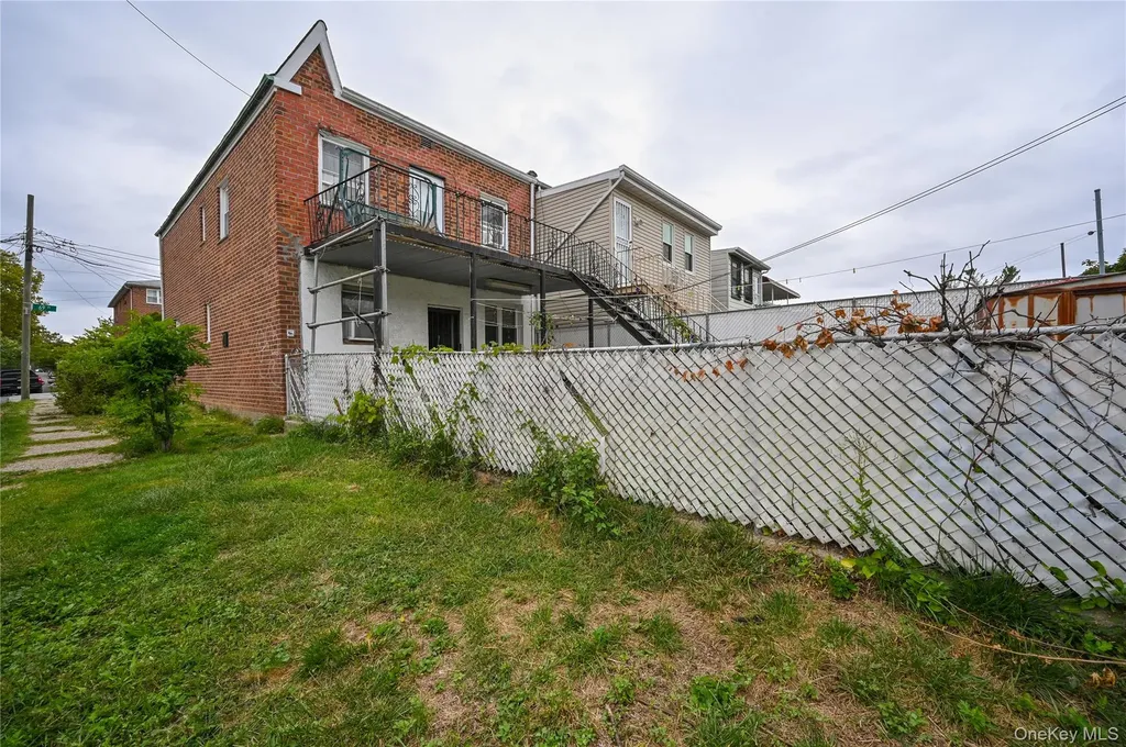 5243 69th Place Maspeth NY 11378