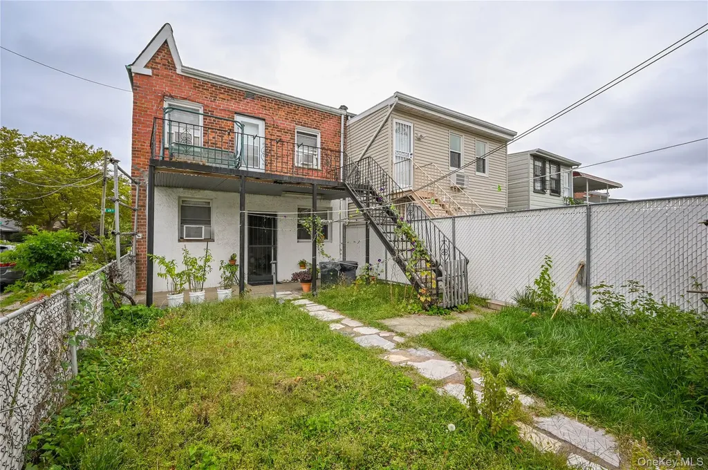 5243 69th Place Maspeth NY 11378