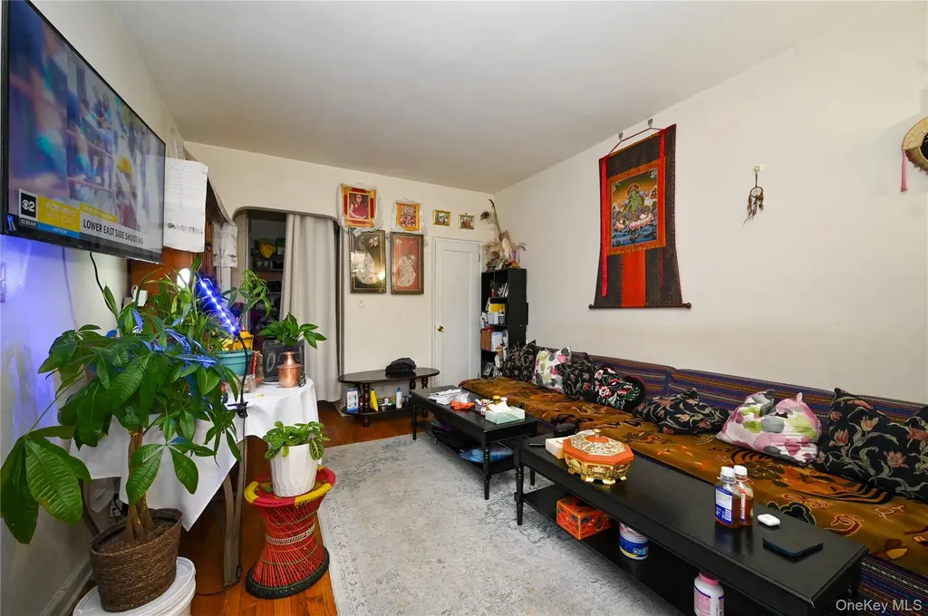 5243 69th Place Maspeth NY 11378