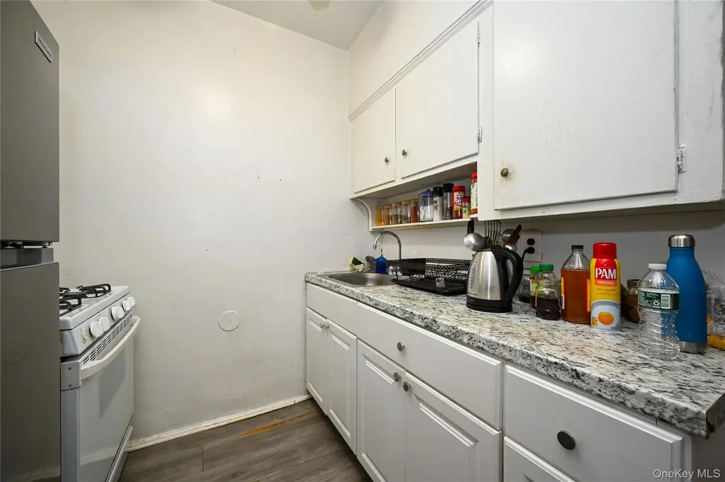 5243 69th Place Maspeth NY 11378
