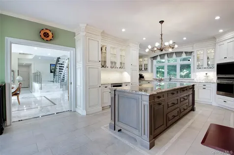 26 Tennis Court Road Oyster Bay NY 11771