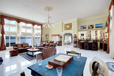 26 Tennis Court Road Oyster Bay NY 11771