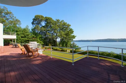 26 Tennis Court Road Oyster Bay NY 11771