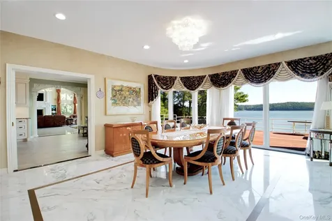 26 Tennis Court Road Oyster Bay NY 11771