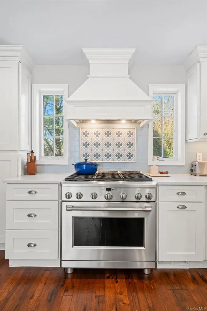 40 Goose Hill Road Cold Spring Harbor NY 11724