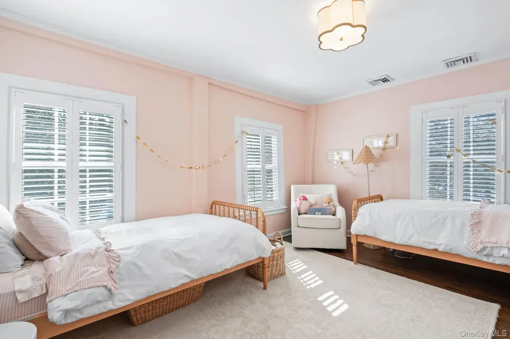 40 Goose Hill Road Cold Spring Harbor NY 11724