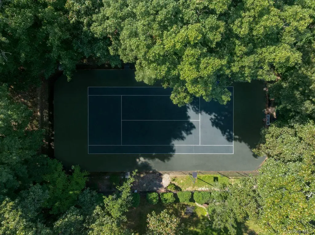 40 Goose Hill Road Cold Spring Harbor NY 11724