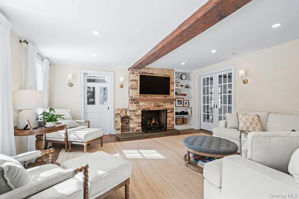40 Goose Hill Road Cold Spring Harbor NY 11724