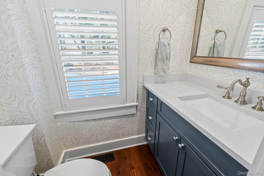 40 Goose Hill Road Cold Spring Harbor NY 11724