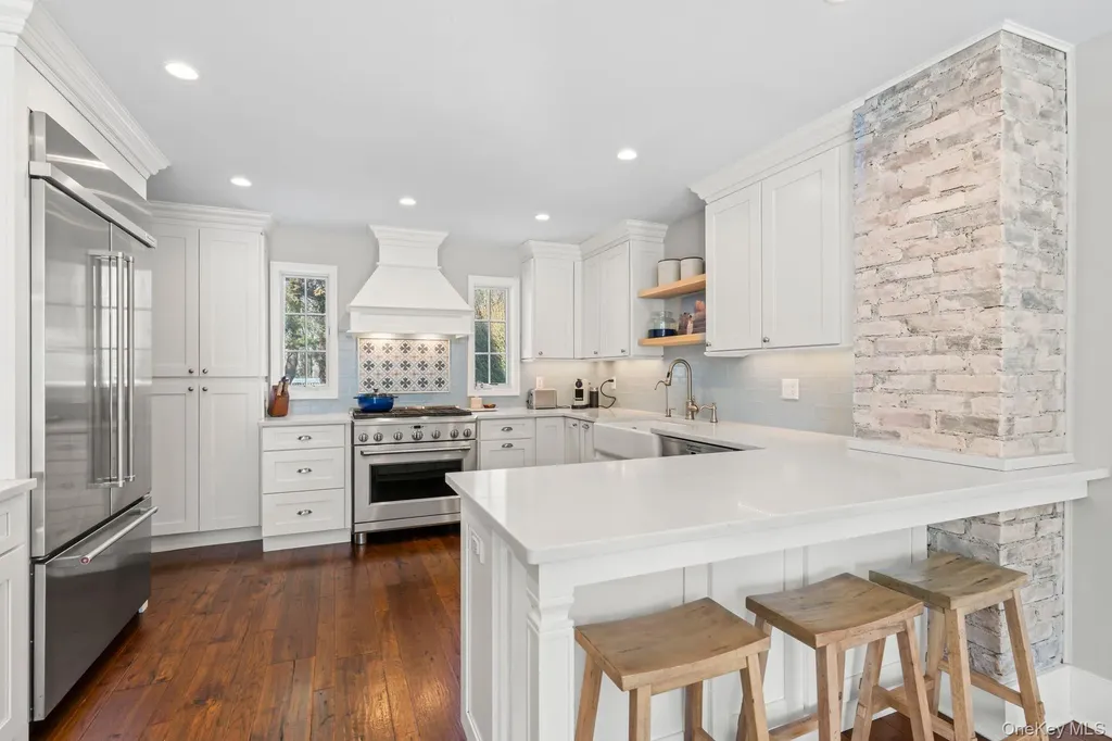40 Goose Hill Road Cold Spring Harbor NY 11724