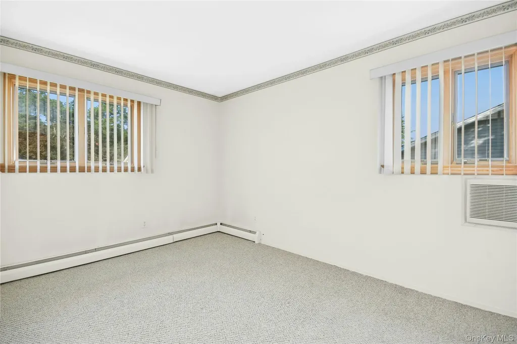 27 7th Avenue Kings Park NY 11754