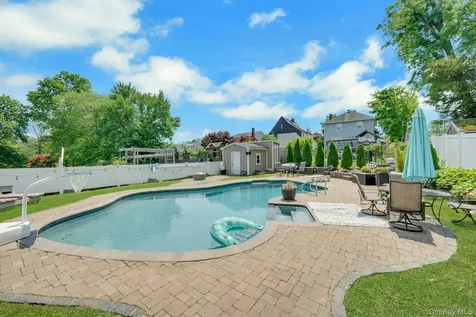 78 Tuckahoe Avenue Eastchester NY 10709