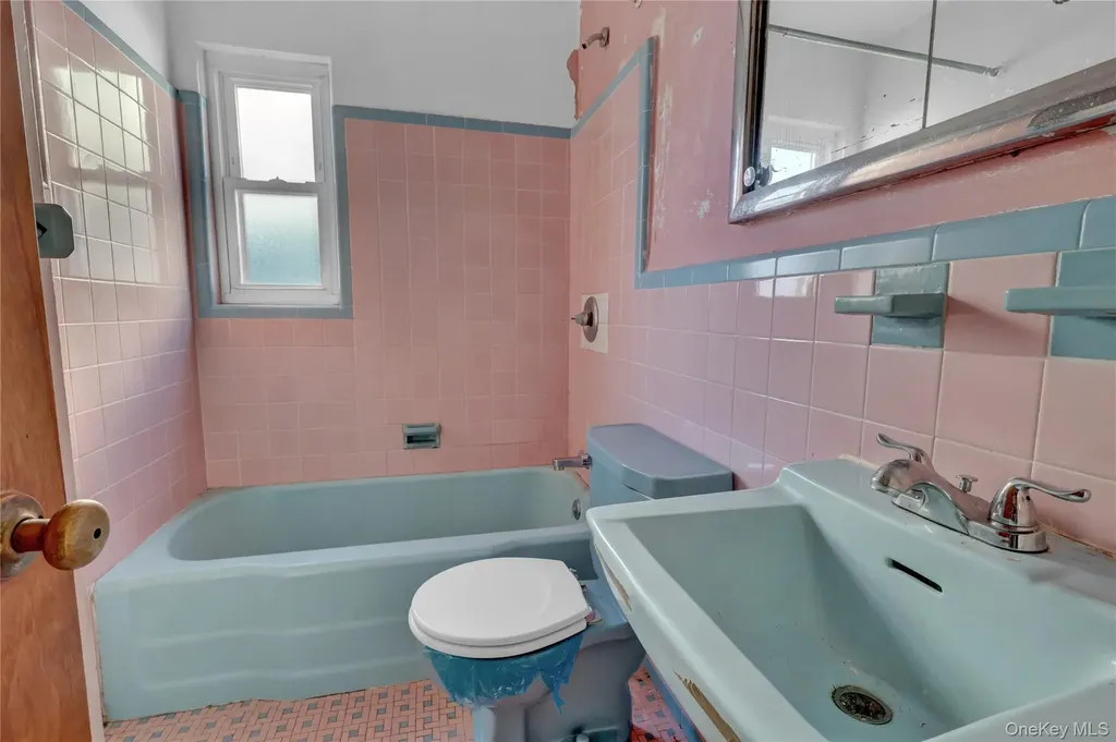 140 Arlington Avenue Valley Stream NY 11580