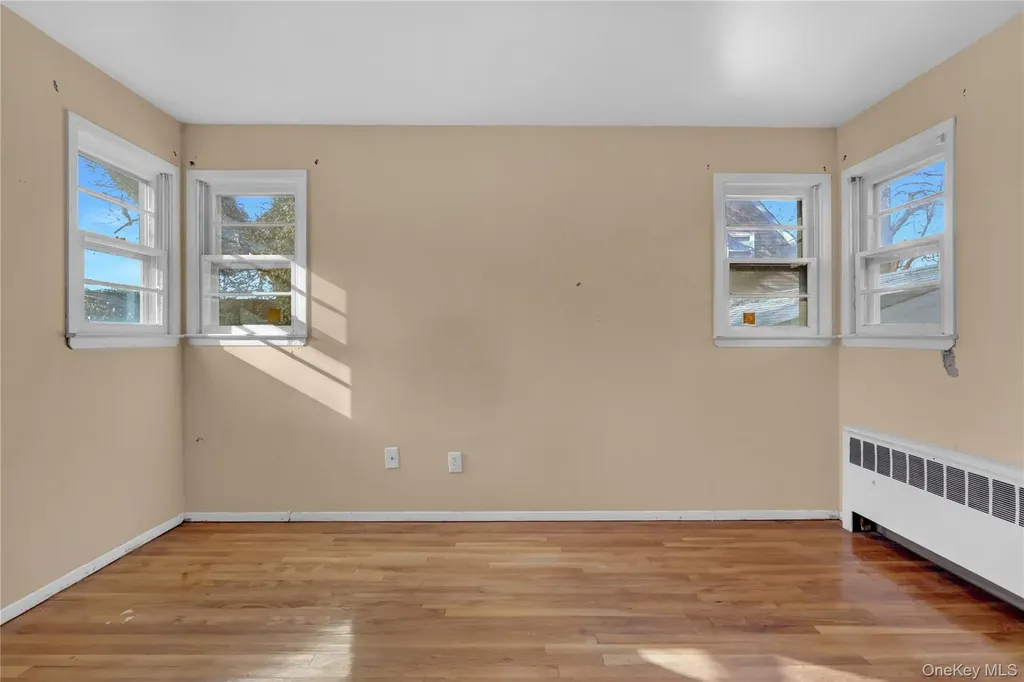 140 Arlington Avenue Valley Stream NY 11580