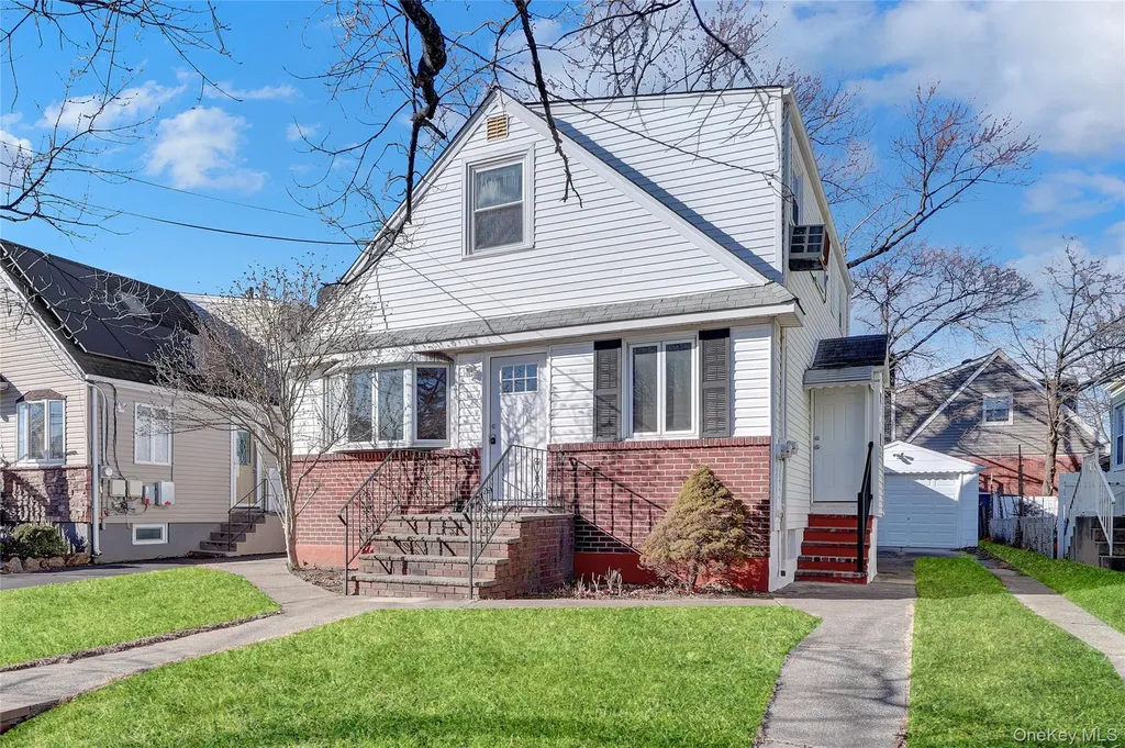 140 Arlington Avenue Valley Stream NY 11580