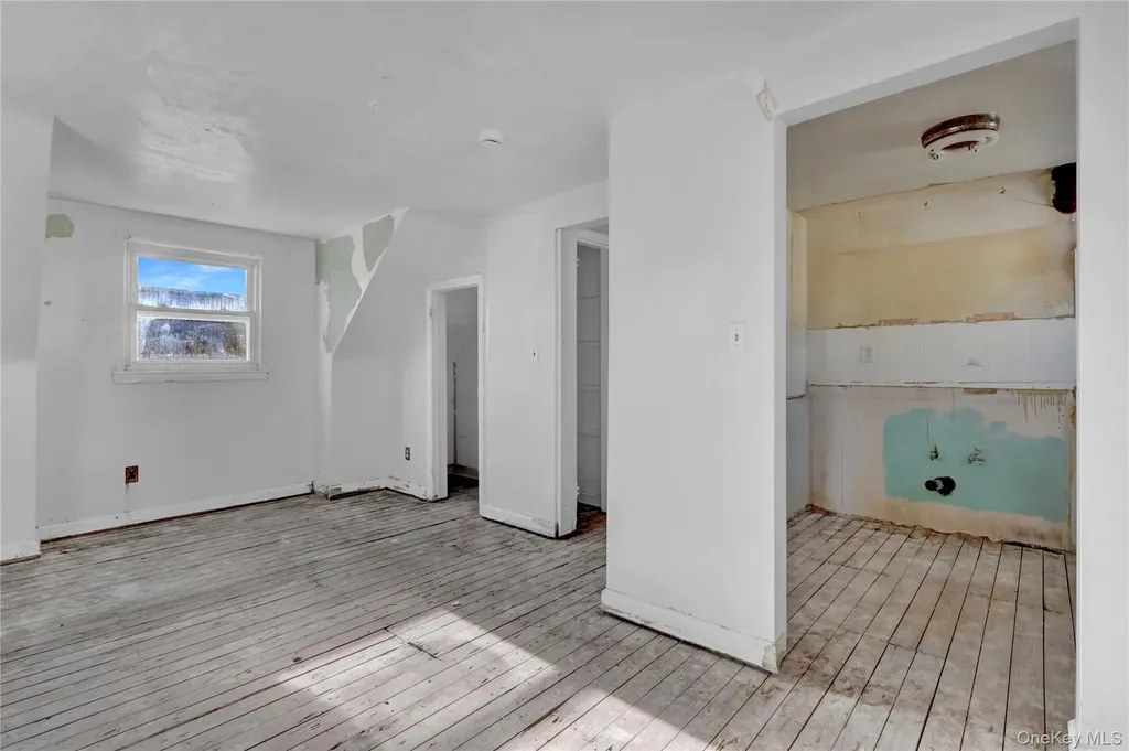 140 Arlington Avenue Valley Stream NY 11580