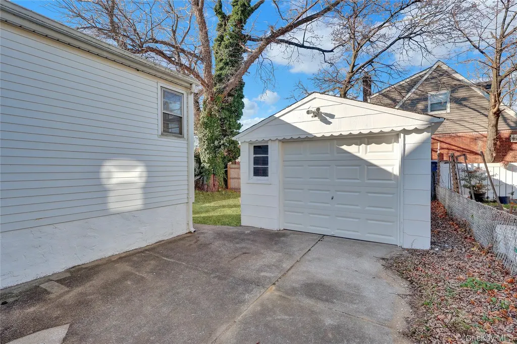 140 Arlington Avenue Valley Stream NY 11580