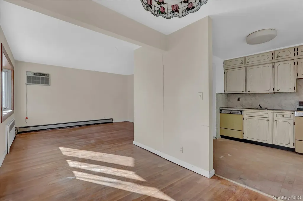 140 Arlington Avenue Valley Stream NY 11580