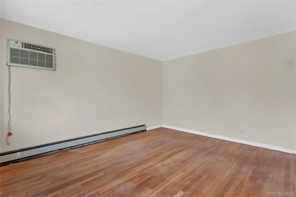 140 Arlington Avenue Valley Stream NY 11580
