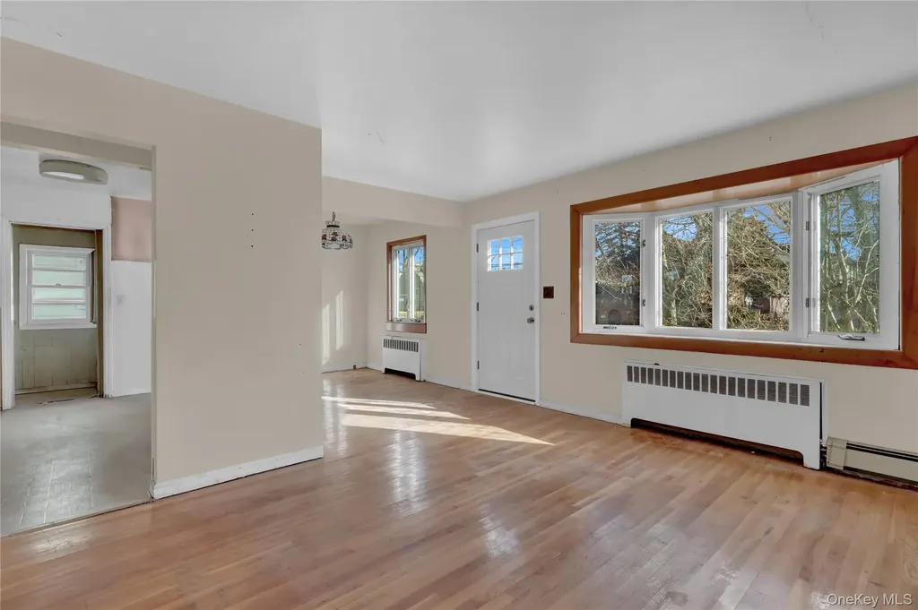 140 Arlington Avenue Valley Stream NY 11580