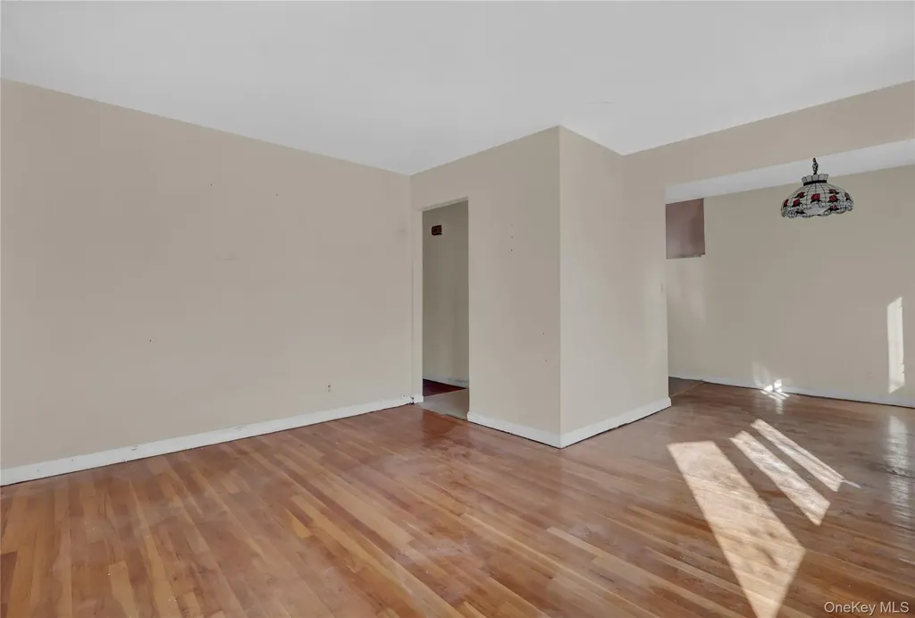 140 Arlington Avenue Valley Stream NY 11580