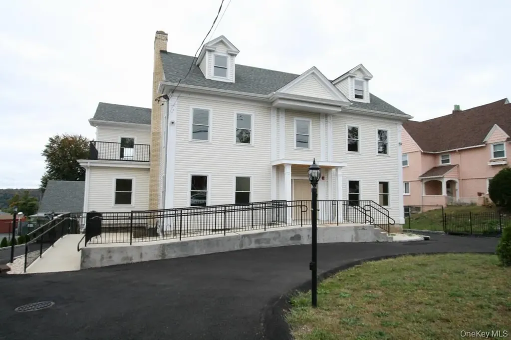 385 Palisade Avenue Yonkers NY 10703