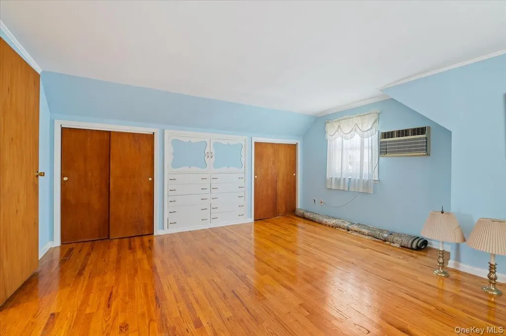 34 Audrey Avenue Plainview NY 11803