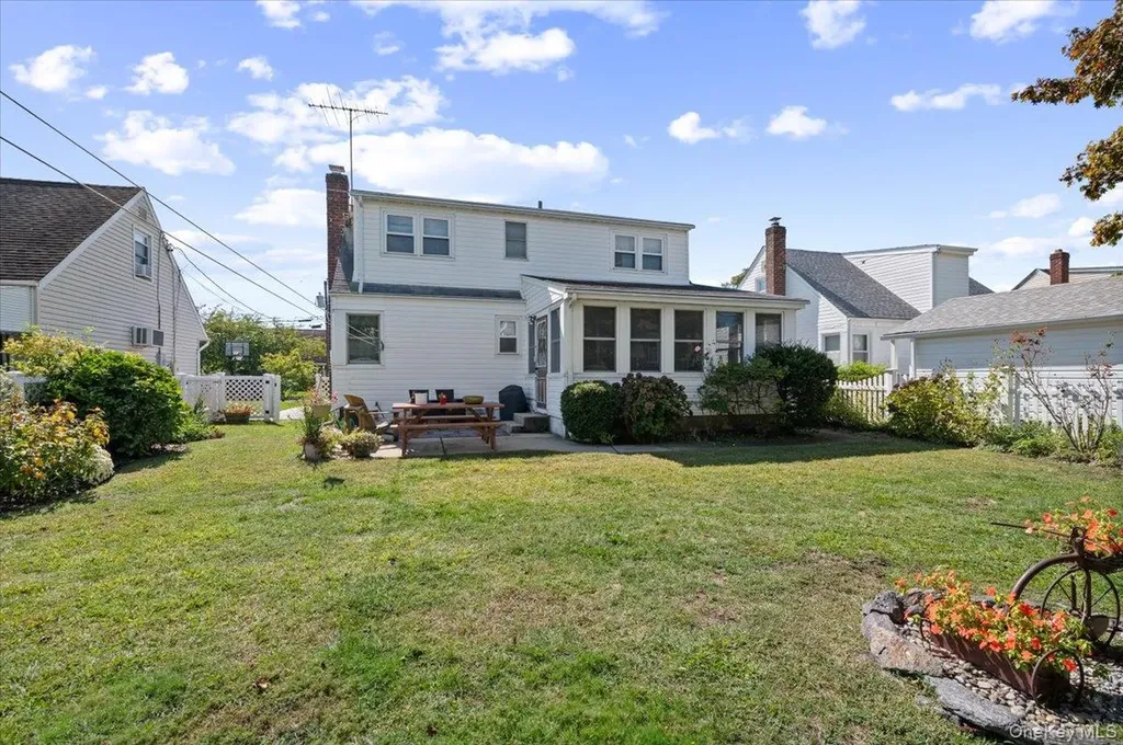 34 Audrey Avenue Plainview NY 11803