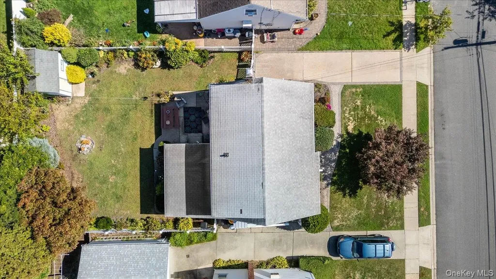 34 Audrey Avenue Plainview NY 11803