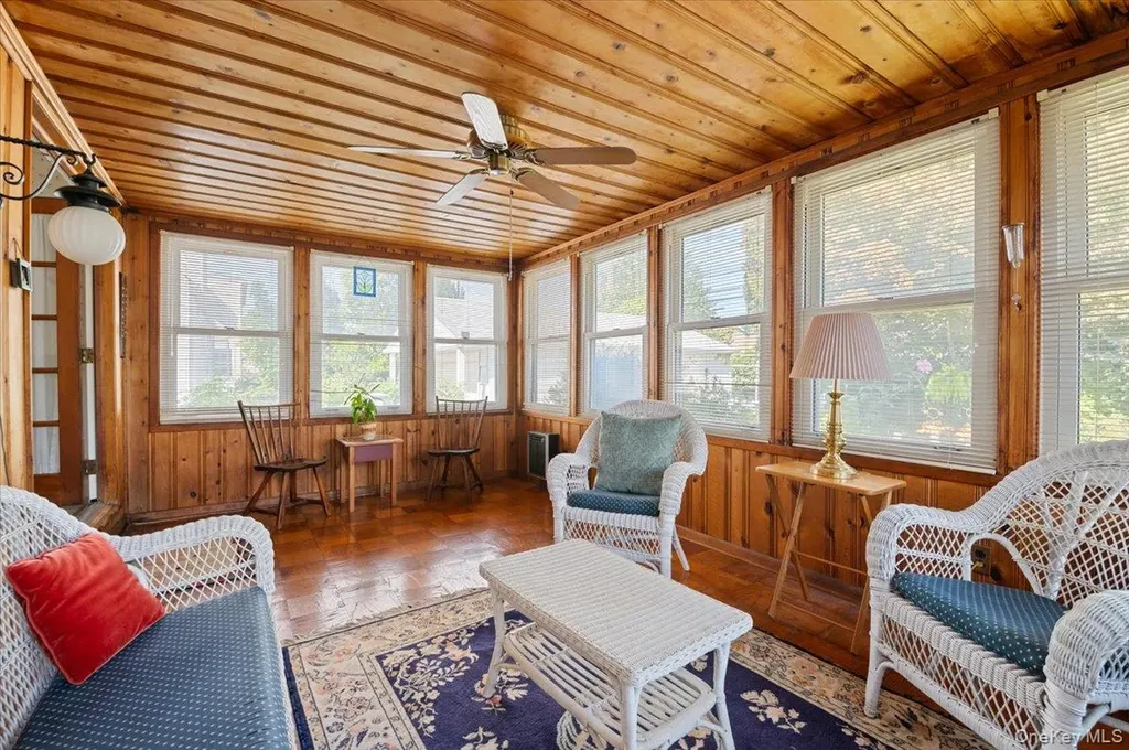 34 Audrey Avenue Plainview NY 11803