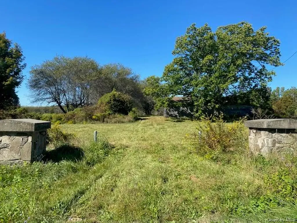 989 State Route 32 Newburgh NY 12589